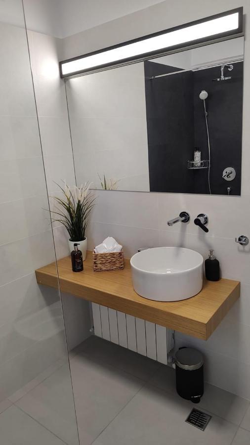 Van Studio Năvodari Zewnętrze zdjęcie